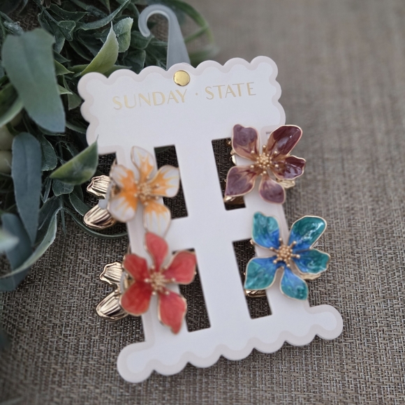 Sunday State Floral Hair Clips Set - Multicolor - Picture 2 of 4